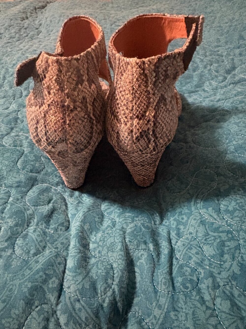 Gentle Souls by Kenneth Cole Snake Printed Leather Wedges Women's Size 10 - Picture 6 of 7